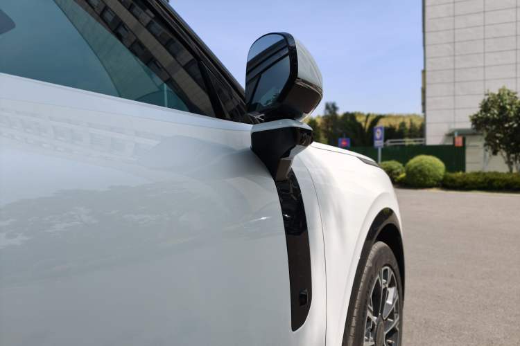 Used Lynk & Co 900 2025 1.5T Ultra Exterior 11