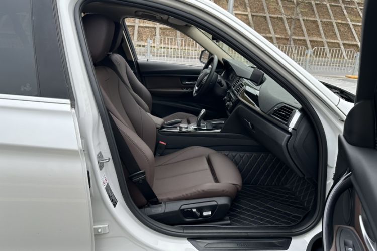 Used BMW 3 Series 2019 320Li Fashion Model
