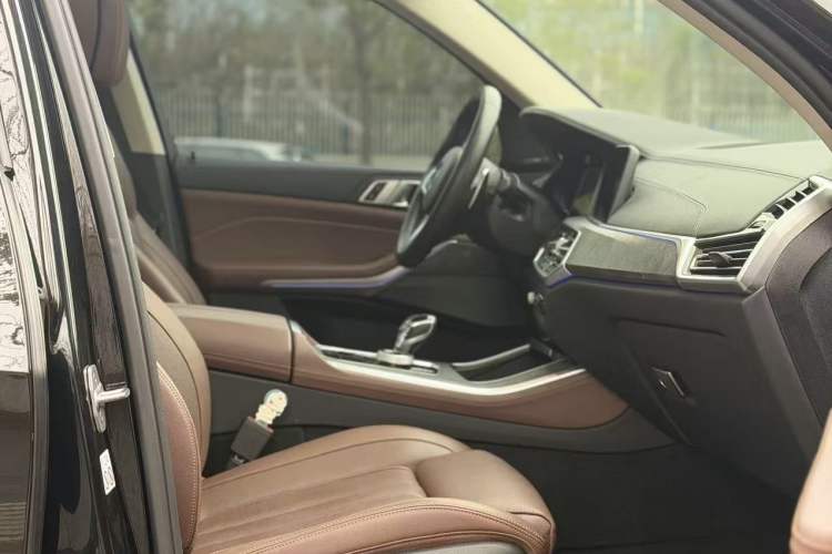 Used BMW X5 2019 xDrive40i Luxury Model with M Sport Package