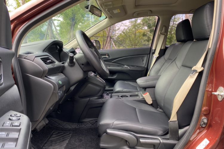 Used Honda CR-V 2016 2.0L two-wheel drive Urban Edition

