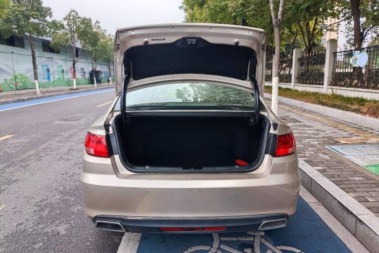 Used Geely Auto Emgrand GL 2017 1.3T Manual Elite Model