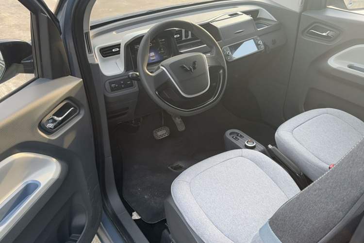 Used Wuling Hongguang MINIEV 2022 Macaron Premium Model – Lithium Iron Phosphate