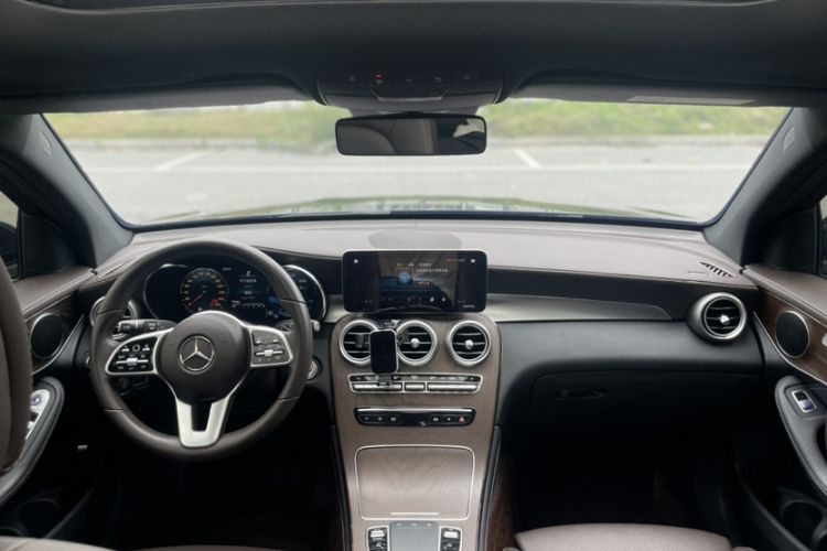 Used Mercedes-Benz GLC 2020 Facelift GLC 300 L 4MATIC Dynamic Edition