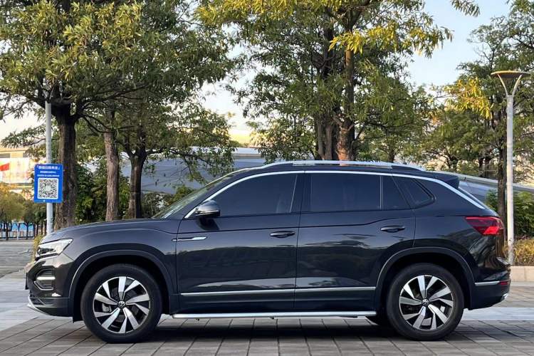 Used Volkswagen Tayron 2022 330TSI Two-Wheel Drive Luxury Smart Connectivity Version