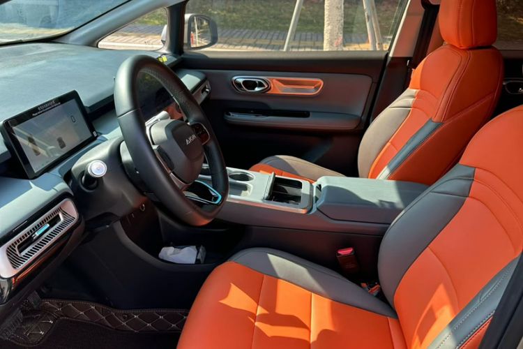 Used AION Y 2023 Younger