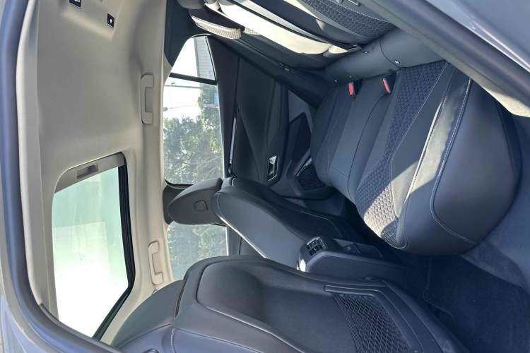 Used DS 4 2023 1.6T Château de Versailles CROSS Edition