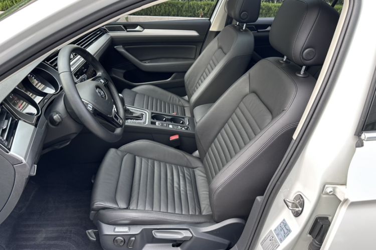 Used Volkswagen Variant 2018 380TSI Two-Wheel Drive Comfort Edition
