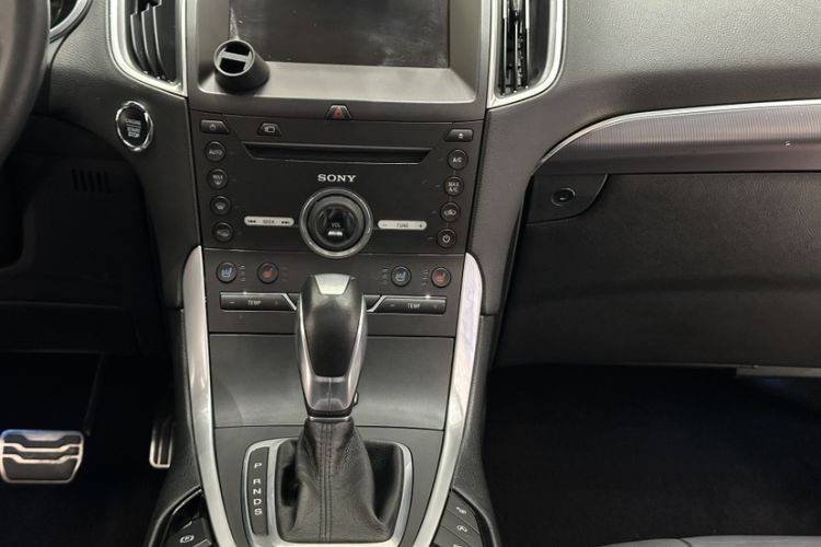 Used Ford Edge 2015 2.0T GTDi Four-Wheel Drive Prestige Model
