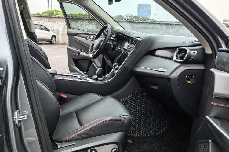 Used Lynk & Co 01 2019 2.0T Two-Wheel Drive Zhaopu Version China VI Standard Right Front Seat