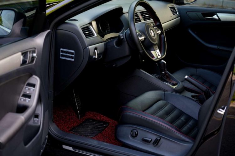 Used Volkswagen Sagitar 2013 2.0 TSI GLI