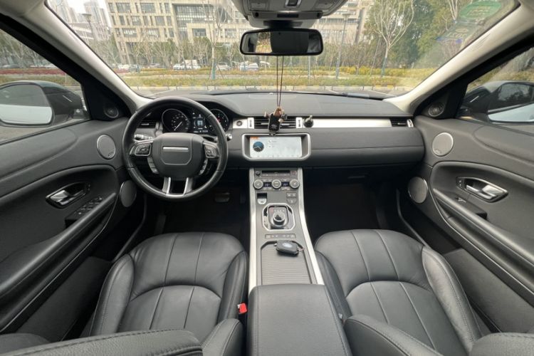 Used Land Rover Range Rover Evoque 2018 240 PS SE Smart Brilliance Edition