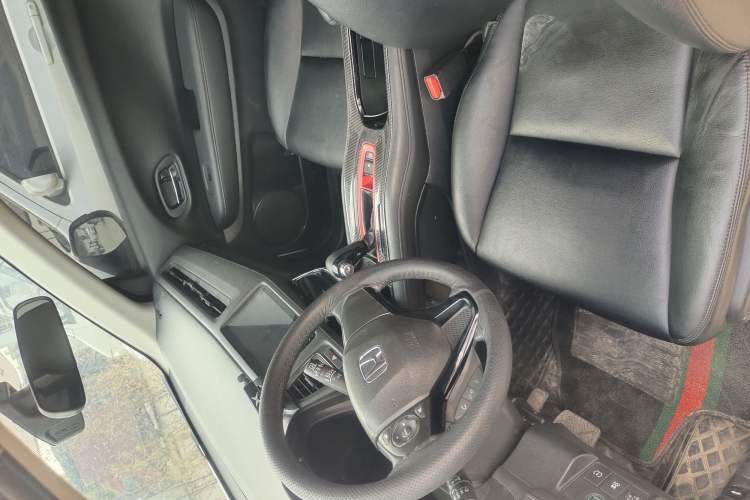 Used Honda Vezel 2020 220 TURBO CVT Elite Edition Interior 1