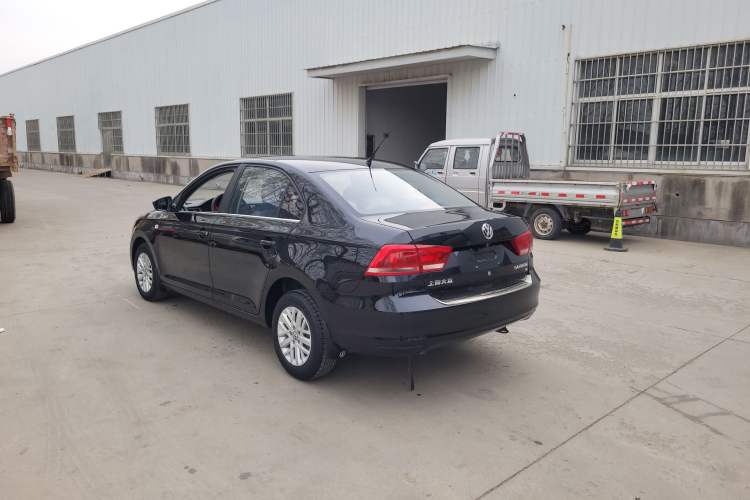 Used Volkswagen Santana 2015 1.6L Manual Fashion Edition Exterior 7