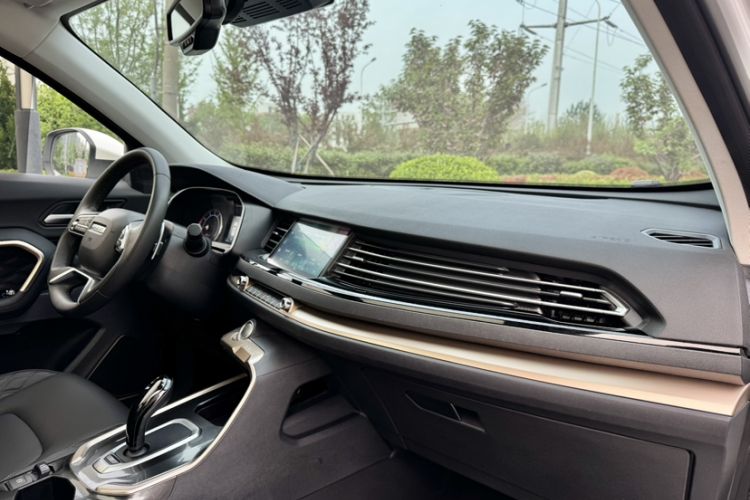 Used Haval H6 2020 1.5 GDIT Automatic Platinum Champion Edition Interior 2