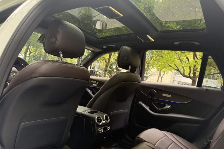 Used Mercedes-Benz GLC 2022 GLC 300 L 4MATIC Dynamic Edition Prestige Model Interior 9