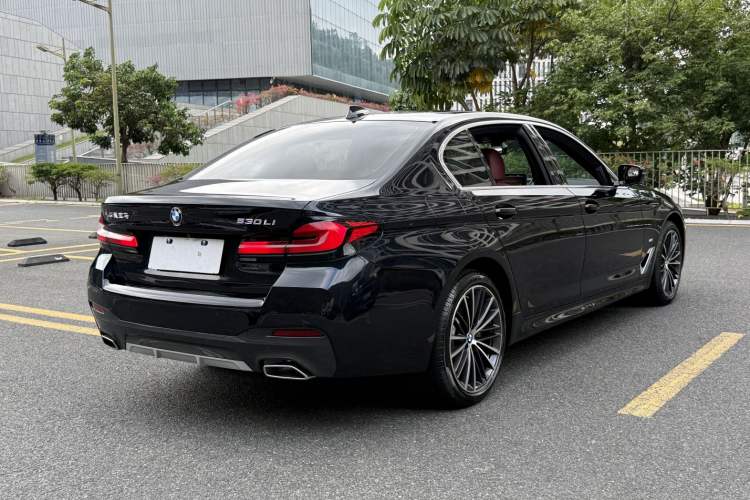 Used BMW 5 Series 2022 Restyled 530Li Leading Edition M Sport Package Exterior 4