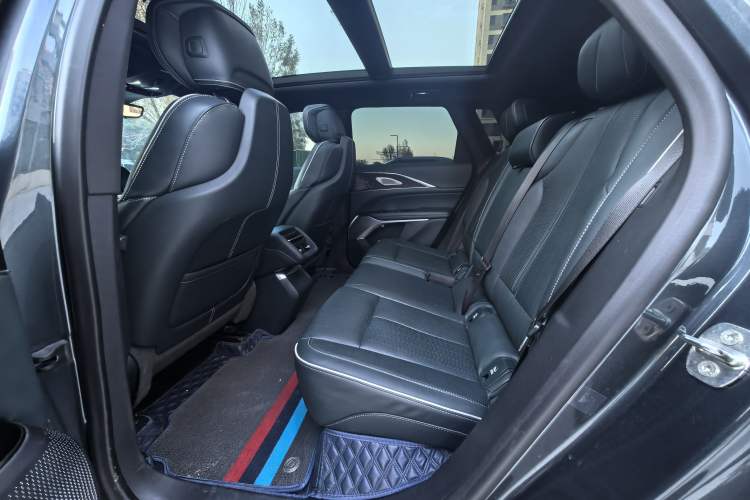 Used Cadillac LYRIQ 2022 Four-Wheel-Drive High-Performance Deluxe Edition
