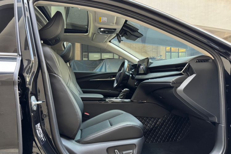 Used Toyota Camry 2024 Dual-Motor 2.0 HGVP Luxury Edition Interior 4