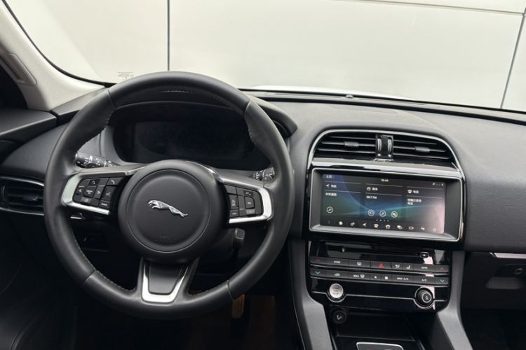 Used Jaguar F-PACE 2018 2.0T Four-Wheel Drive Urban Luxury Edition