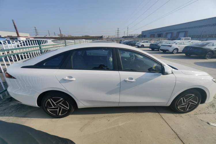 Used Roewe Roewe E6 2025 Model 520km Commuter Version