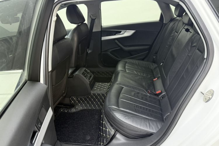 Used Audi A4L 2017 40 TFSI Fashion Model Interior 6