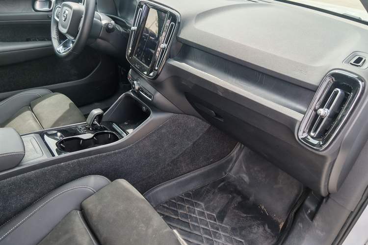 Used Volvo XC40 New Energy 2023 Long-Range Version Right Front Seat