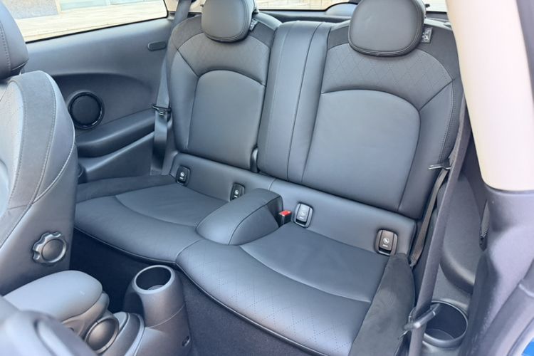 Used MINI 2022 1.5T COOPER Artist