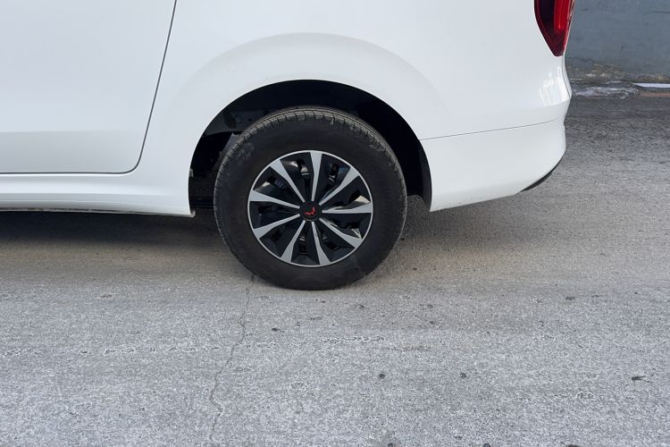 Used Wuling Hongguang New Energy 2024 All-Electric Model 300KM Practical Version
