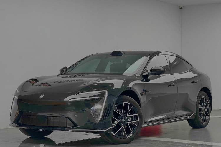 Used Avatr 06 2025 Max All-Electric Version