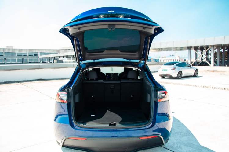 Used Tesla Model Y 2021 Long-Range All-Wheel-Drive Version