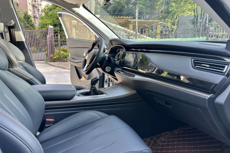 Used CHANGAN OSHAN X7 2020 1.5T Manual Luxury Version
