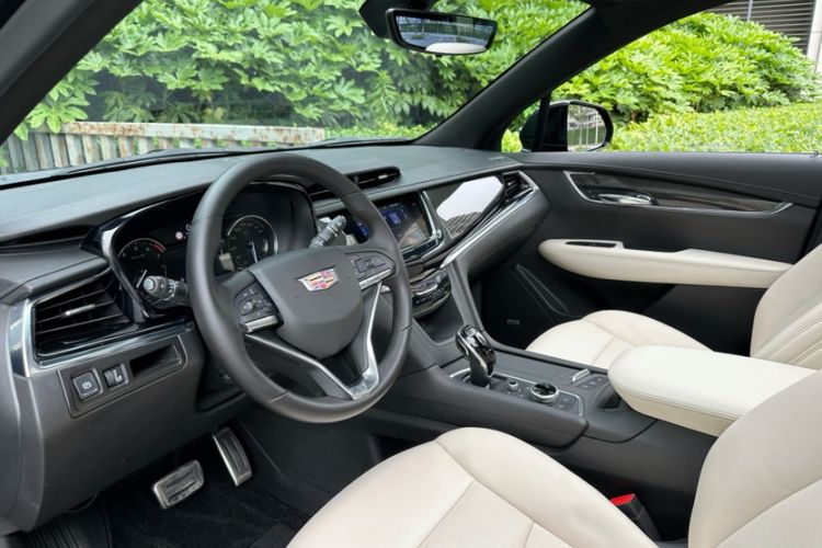 Used Cadillac XT6 2020 28T Six-Seater Luxury Sporty Enjoy-the-Comfort Safety Edition