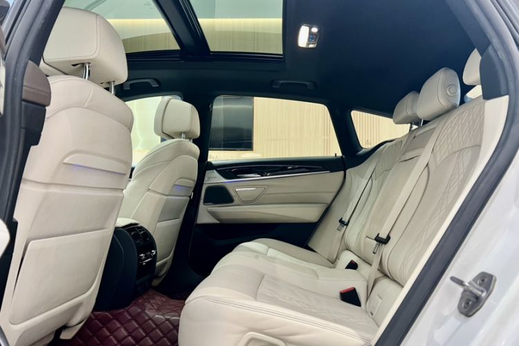 Used BMW 6 Series GT 2018 640i xDrive M Sport Package
