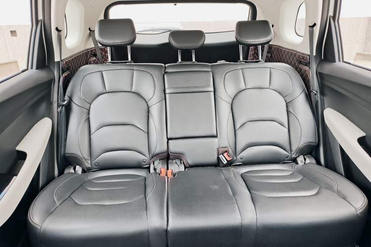 Used Baojun 530 2019 1.5T CVT Luxury Model 7 Seats China V Emission Standard
