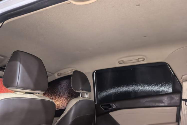 Used Baojun 310W 2017 1.5L Manual Fashion Model China V
