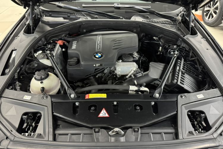 Used BMW 5 Series 2014 525Li Luxury Design Package