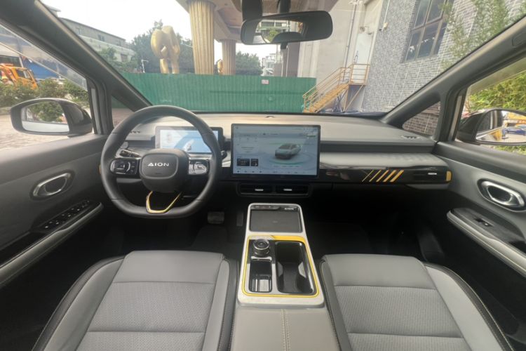 Used AION Y 2022 70 Intelligent Edition Lithium Iron Phosphate Interior 7