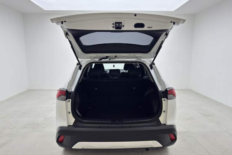 Used Toyota Corolla Cross 2022 2.0L Deluxe Edition Interior 7