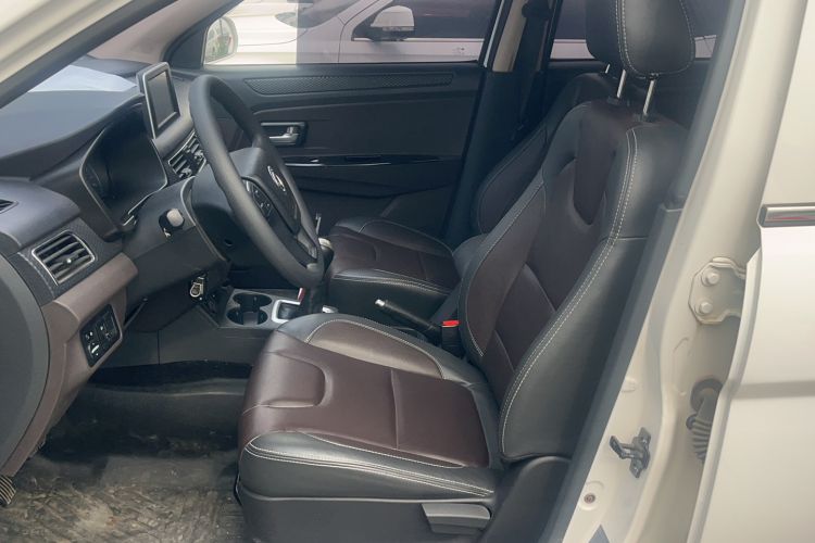 Used Dongfeng Fengon 330 2019 1.5L 330S Manual Comfort Version China VI Standard Left Front Seat