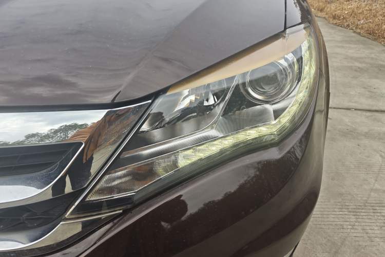 Used BYD S7 2016 2.0T Automatic Prestige Plus Left Front Headlight