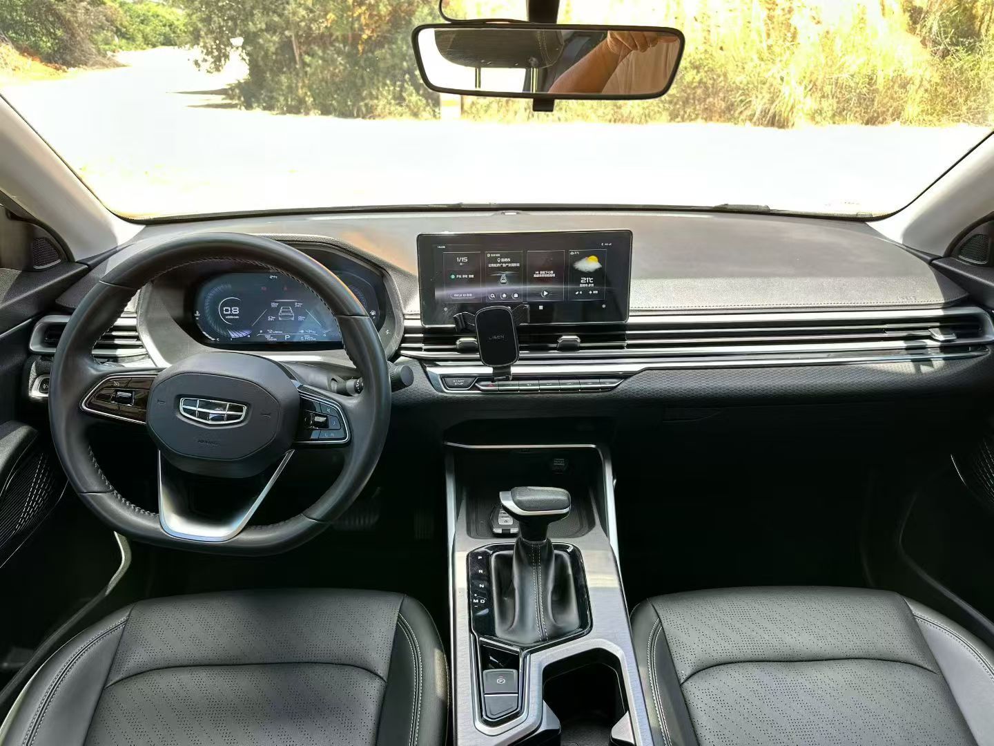Geely Auto Emgrand 2022 4th Generation 1.5L CVT Luxury Model - Premium — снимка 17