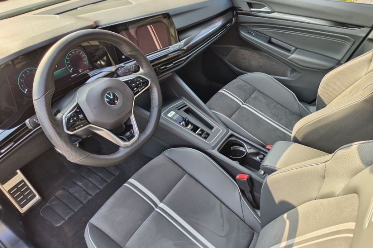 Used Volkswagen Golf 2021 280TSI DSG R-Line Interior 2