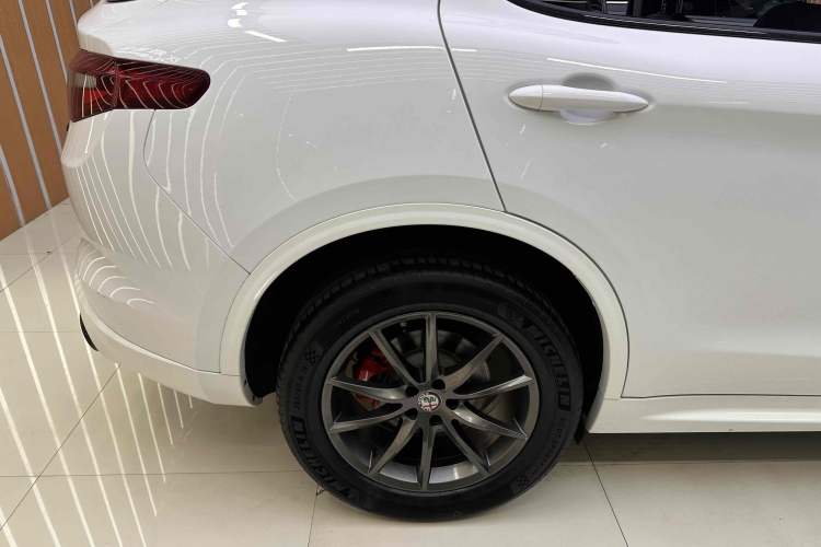 Used Alfa Romeo Stelvio 2017 2.0T 200HP Luxury Edition