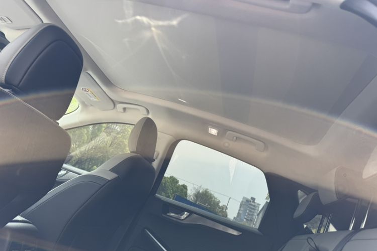 Used Ford Escape 2020 EcoBoost 245 Two-Wheel-Drive Titanium Edition Interior 11