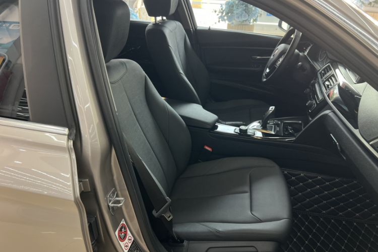 Used BMW 3 Series 2017 320Li Fashion Model Right Front Seat