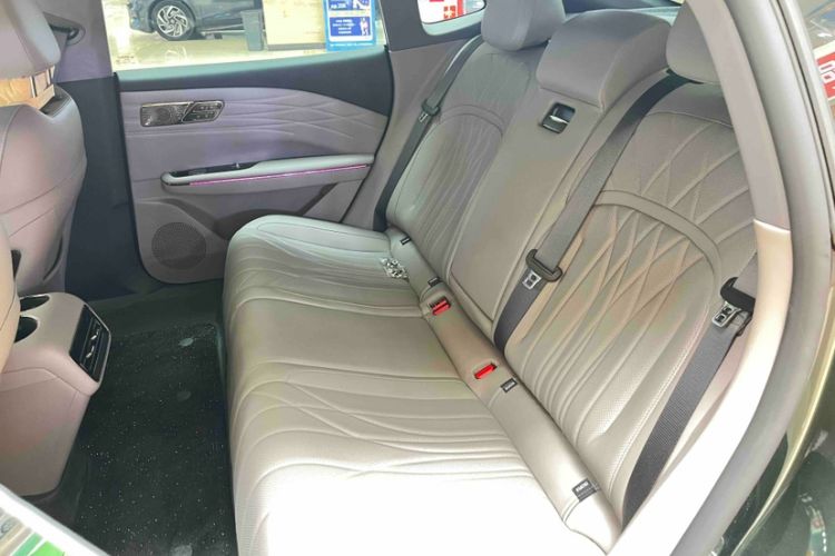 Used Geely Galaxy Galaxy 8 2025 130km EM-P Exploration Edition