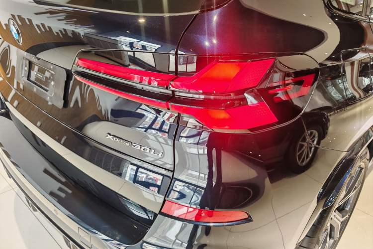 Used BMW X5 2023 xDrive 30Li Luxury M Sport Night Edition Package