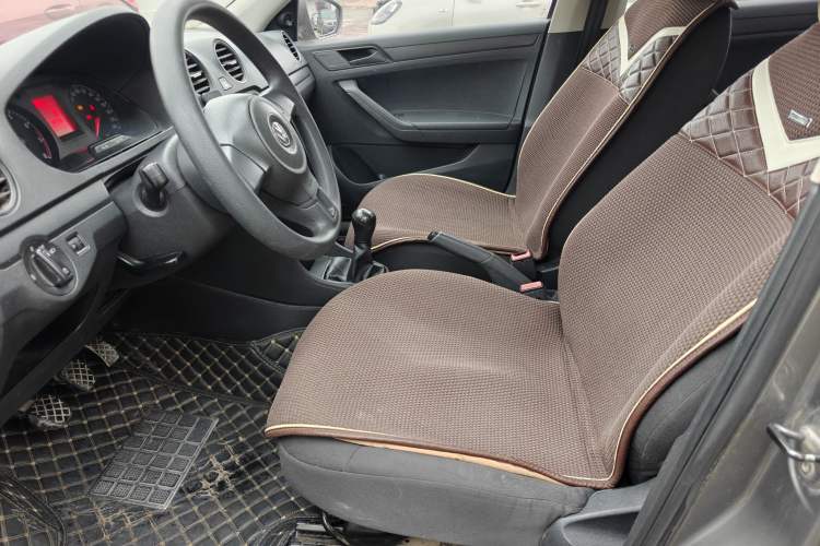 Used Volkswagen Jetta 2013 1.6L Manual Fashion Edition