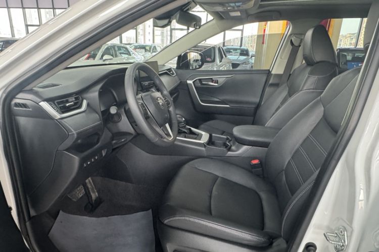 Used Toyota RAV4 2023 2.0L CVT Two-Wheel Drive 20th Anniversary Platinum Edition