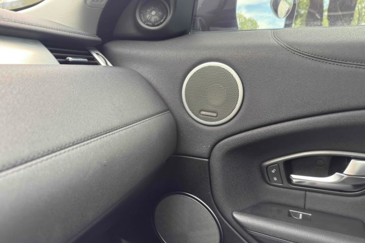 Used Land Rover Range Rover Evoque 2018 240 PS SE Smart Brilliance Edition